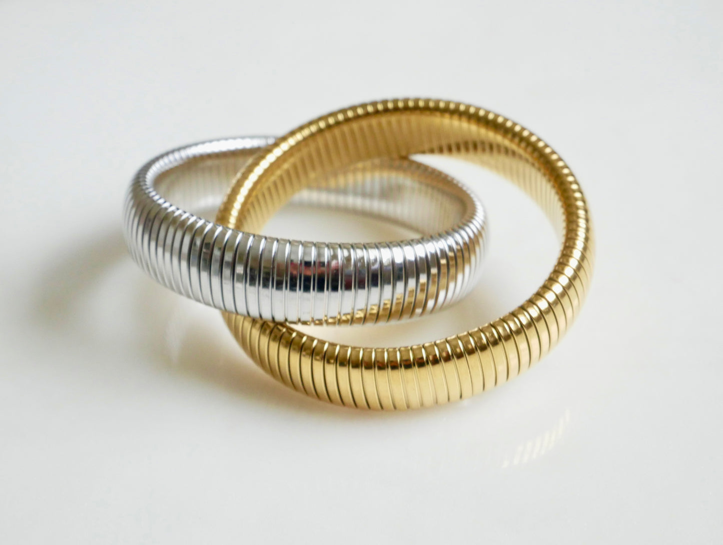 The Twist Bella Bracelet