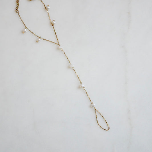 Perla Hand Chain Bracelet